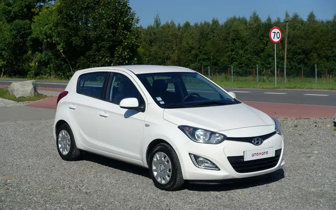 Hyundai i20 cena 10900 przebieg: 136000, rok produkcji 2012 z Strzelno małe 191